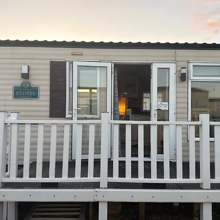 Caravan By The Sea Κάμπινγκ